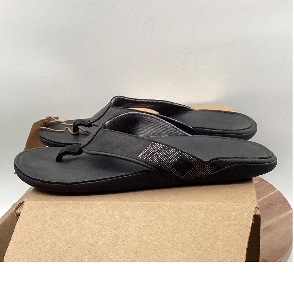 OluKai Tuahine Men 11 Black Leather Flip Flop Sandals 10465-4040 Waterproof NWT